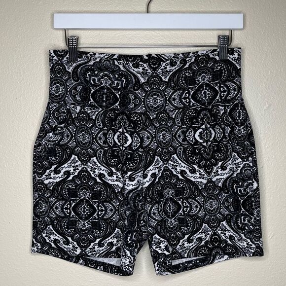 Black White Paisley Mandala Textured Scuba Shorts Tall Band Pockets Women Medium - Picture 11 of 11